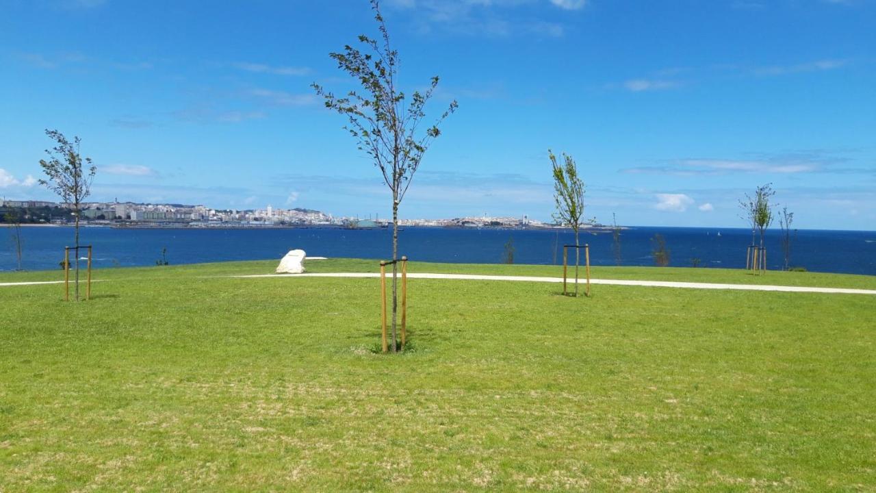 Luminoso Y Acogedor Apartamento En La Playa Oleiros Esterno foto