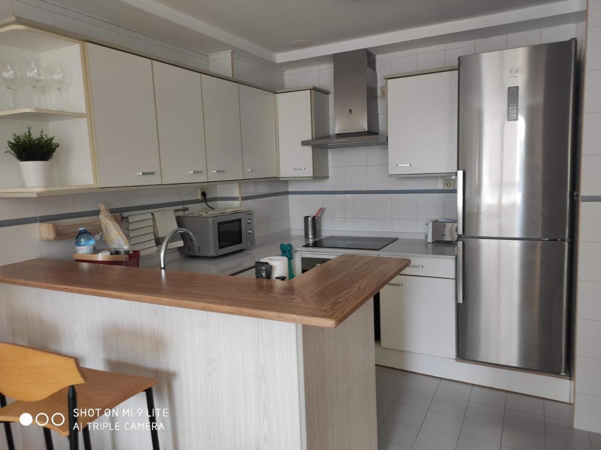 Luminoso Y Acogedor Apartamento En La Playa Oleiros Esterno foto